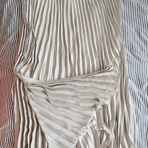H&M Cream Maxi A-Line Skirt with Pleats